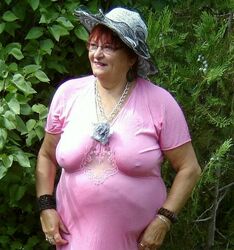 Fat Matures Naked In The Grass - Fat naked grannies